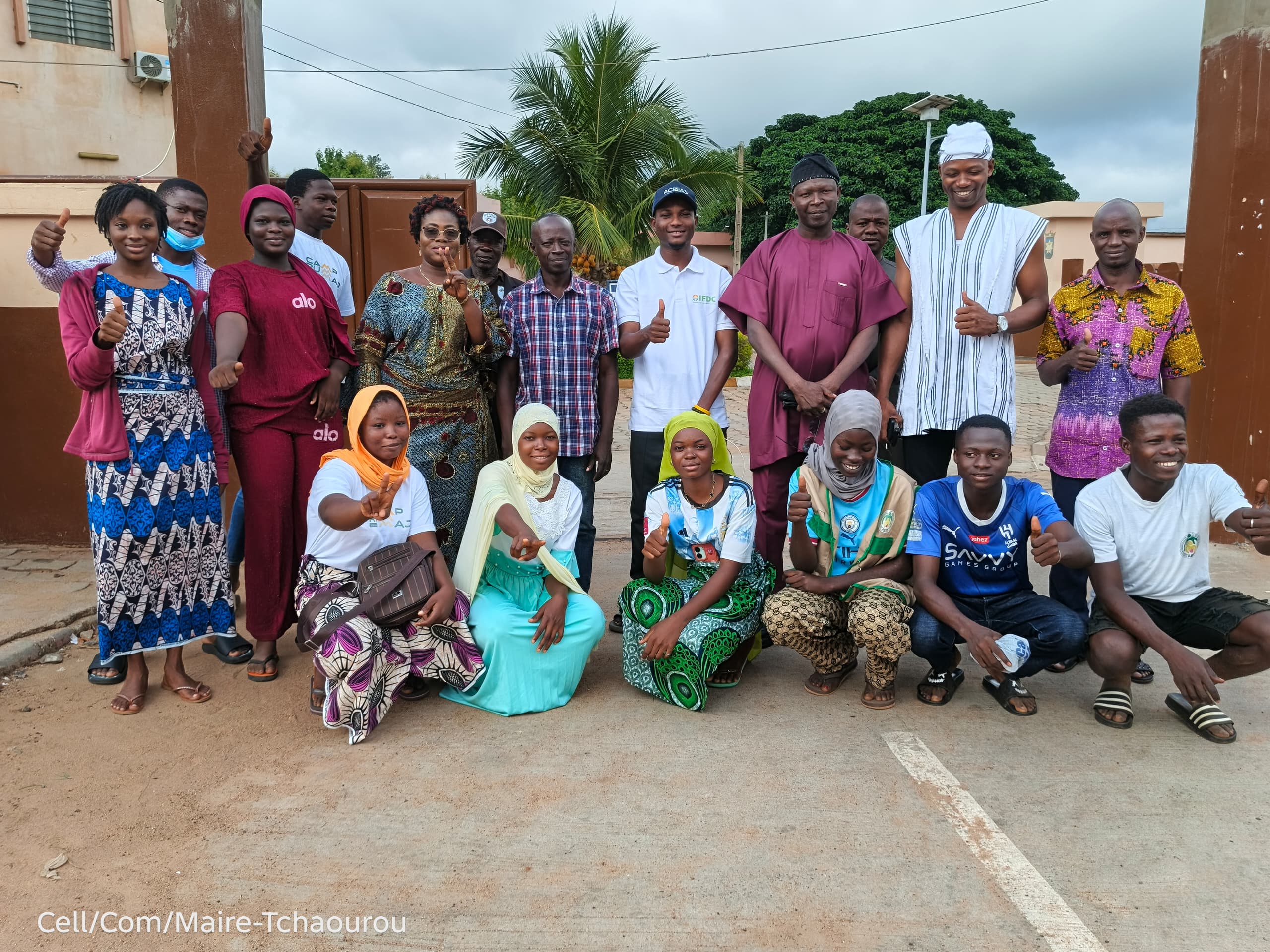 Tchaourou : les jeunes se mobilisent pour assainir le cadre de vie autour de la mairie